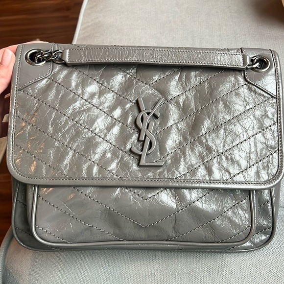 Like New YSL Niki Medium Bag Color Fog - Picture 17 of 17